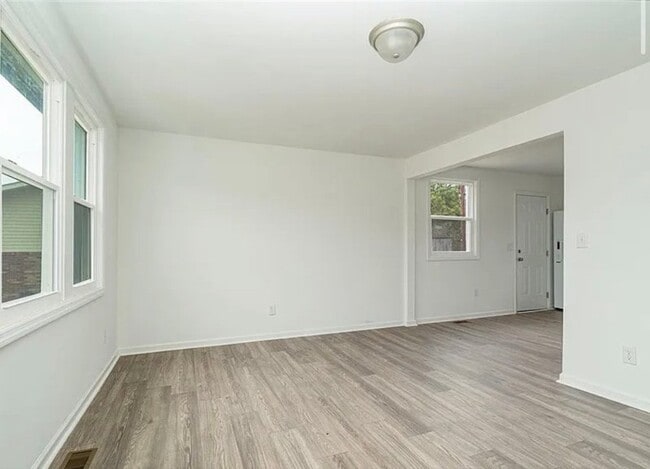 Foto del edificio - 421 Pineville Rd