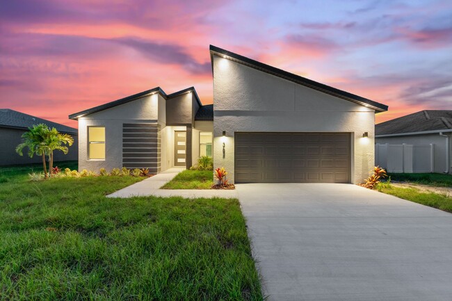 Building Photo - Deposit-Free! Modern, energy efficient hom...