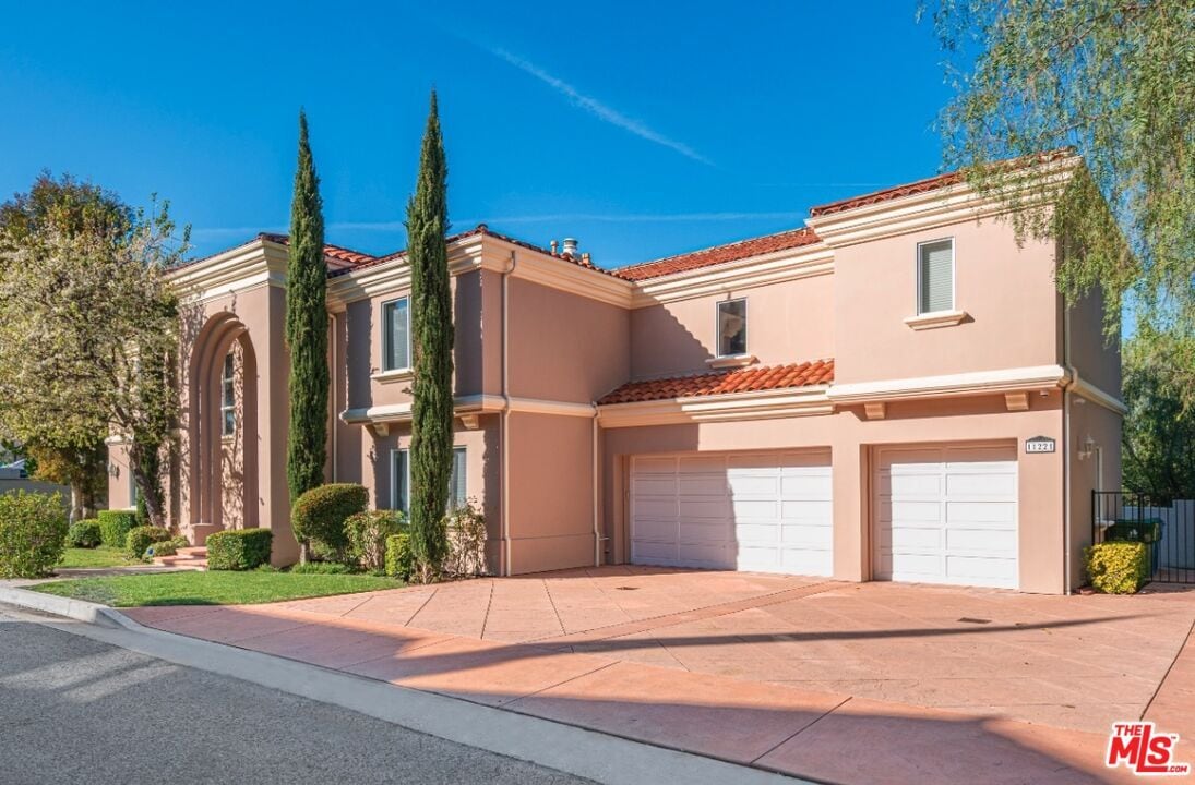 Foto principal - 11221 Briarcliff Ln