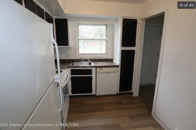 Building Photo - 3720 Malibu Dr