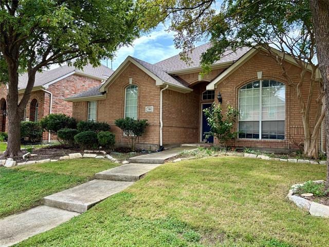 Foto del edificio - 15881 Grove Crest Dr