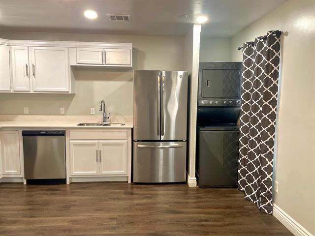 Building Photo - 313 E Mitchell St