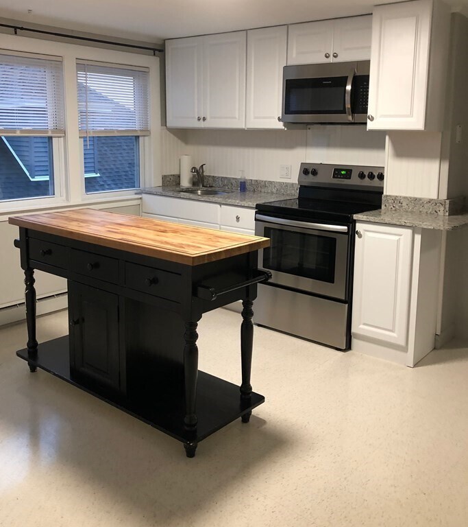 Foto principal - 207 Bucknam St