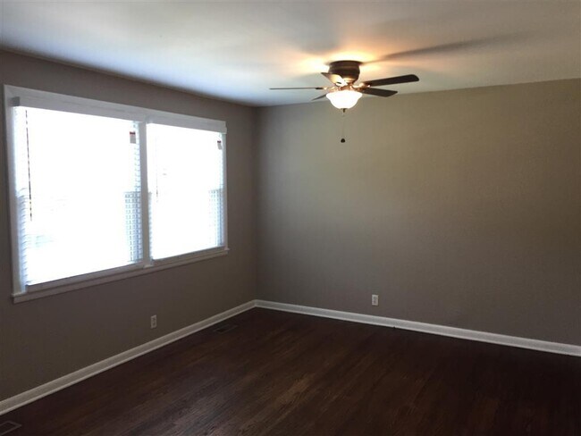 Foto del edificio - Coming Soon!!   West Nashville/Urbandale N...