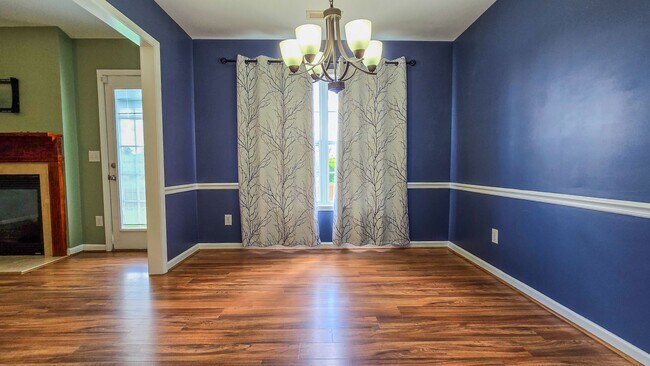 Foto del edificio - 432 Mallard View Ln