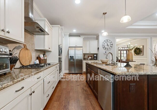 Building Photo - 215 Harrison Pond Dr