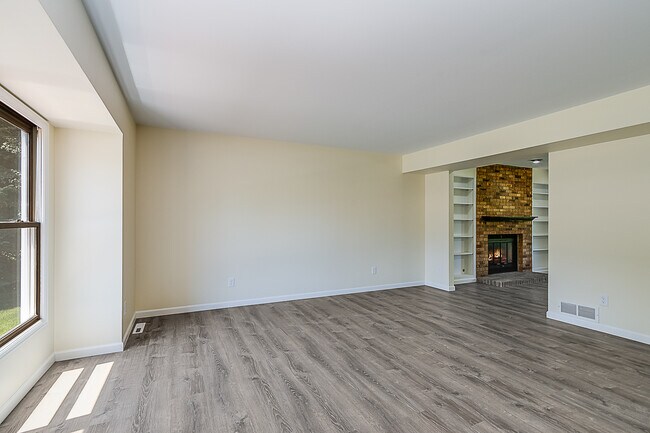 Building Photo - 1724 Westchester Ln