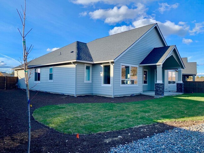 Foto del edificio - Beautiful Single Level Home in SW Redmond!