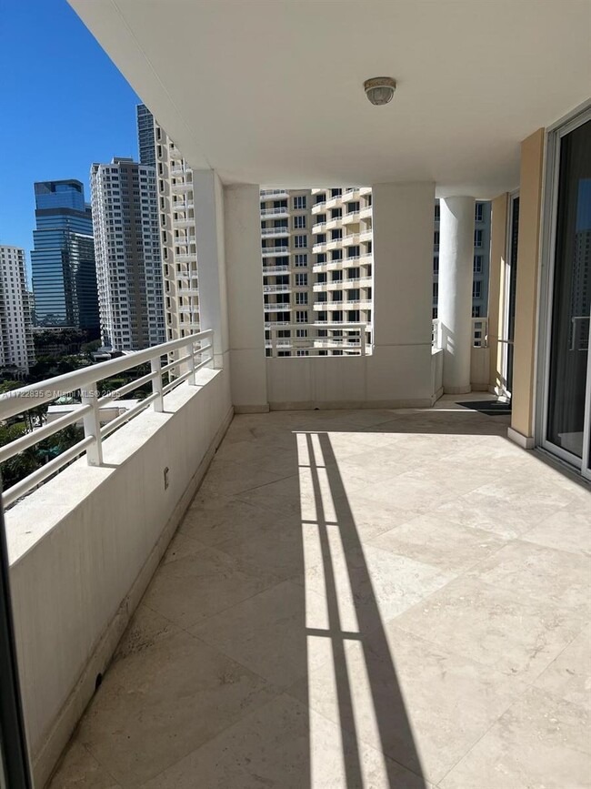 Foto del edificio - 848 Brickell Key Dr