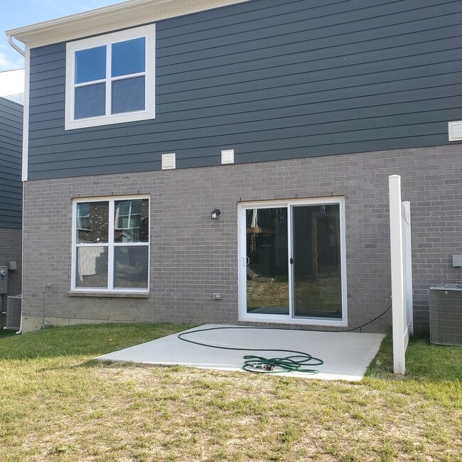 Photo - 4972 Pebble Ct House