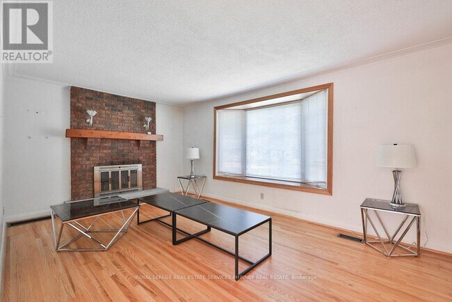 Building Photo - 72 Oriole Ave