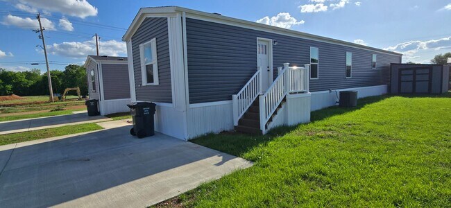 Foto del edificio - 605 Gallop Ct