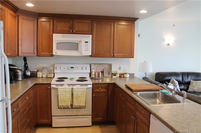 Foto del edificio - 3250 Fairfield Ave