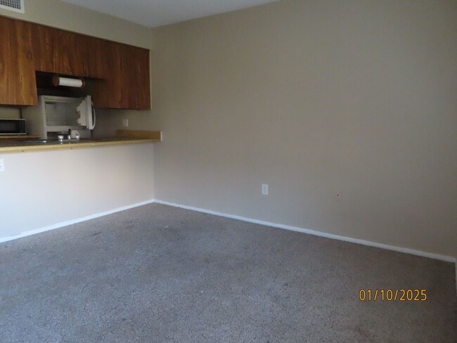 Foto del edificio - 1 bedroom 1-Bath Condo  Bldg. 6 Unit #333 Gated Community