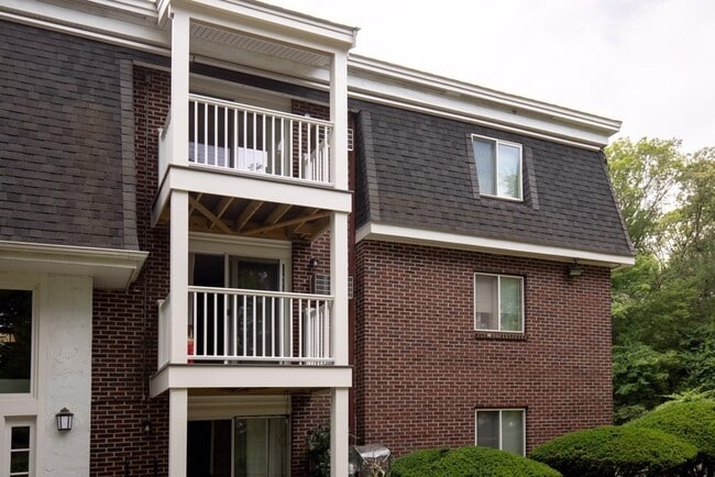 Photo - 55 Will Dr Townhome