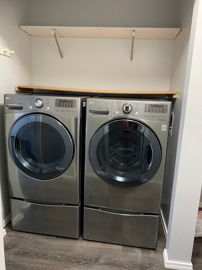 Photo - 10276 Jamestown Dr Apartment