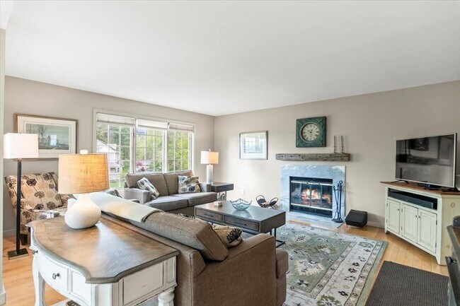 Foto del edificio - 32 Eagle Nest Rd