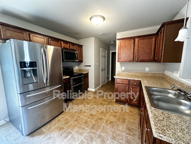 Foto del edificio - 208 Crownside Dr