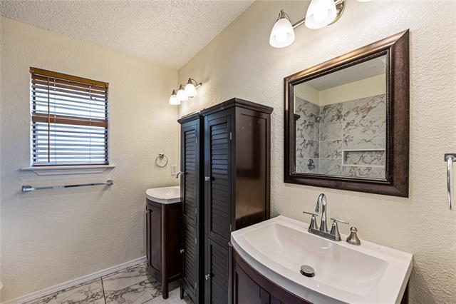 Building Photo - 6633 Inwood Dr