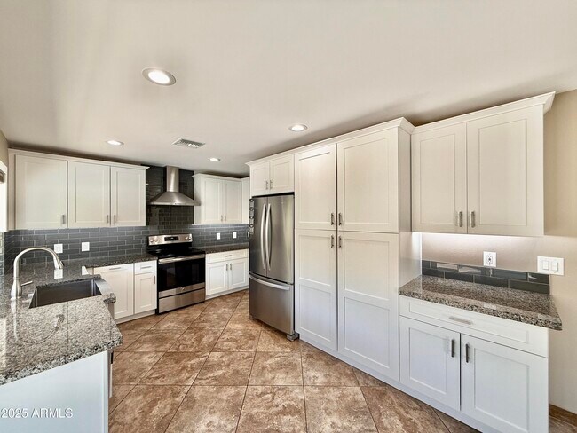 Foto del edificio - 535 W Sweetwater Ave