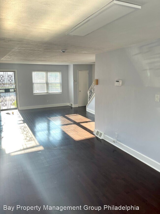 Building Photo - 3 br, 1 bath House - 1549 N 11th St