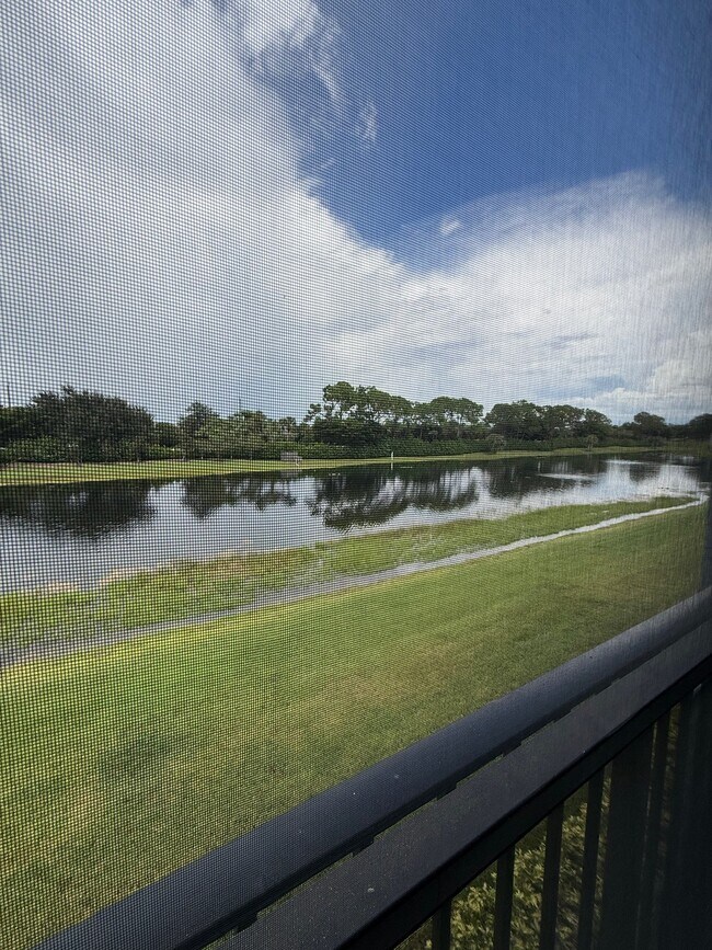 Foto del edificio - 13565 Eagle Ridge Dr