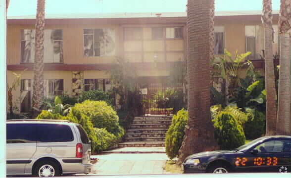 Primary Photo - 720 S Plymouth Blvd