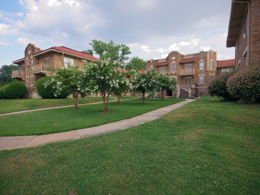 Park Terrace Apartments in Memphis, TN