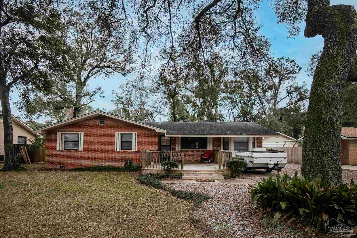 Primary Photo - 6314 White Oak Dr