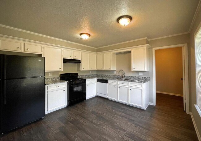 Foto del edificio - 1616 Northwood Blvd