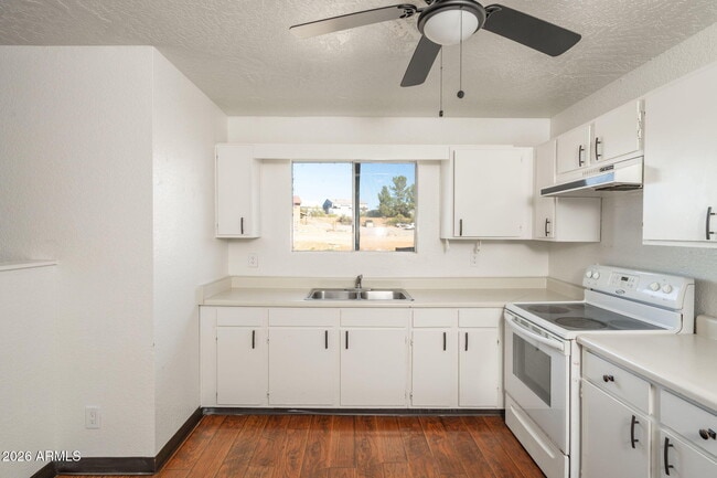 Foto del edificio - 4224 Canyon Trail