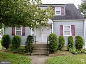 Building Photo - 1128 Logan Ave