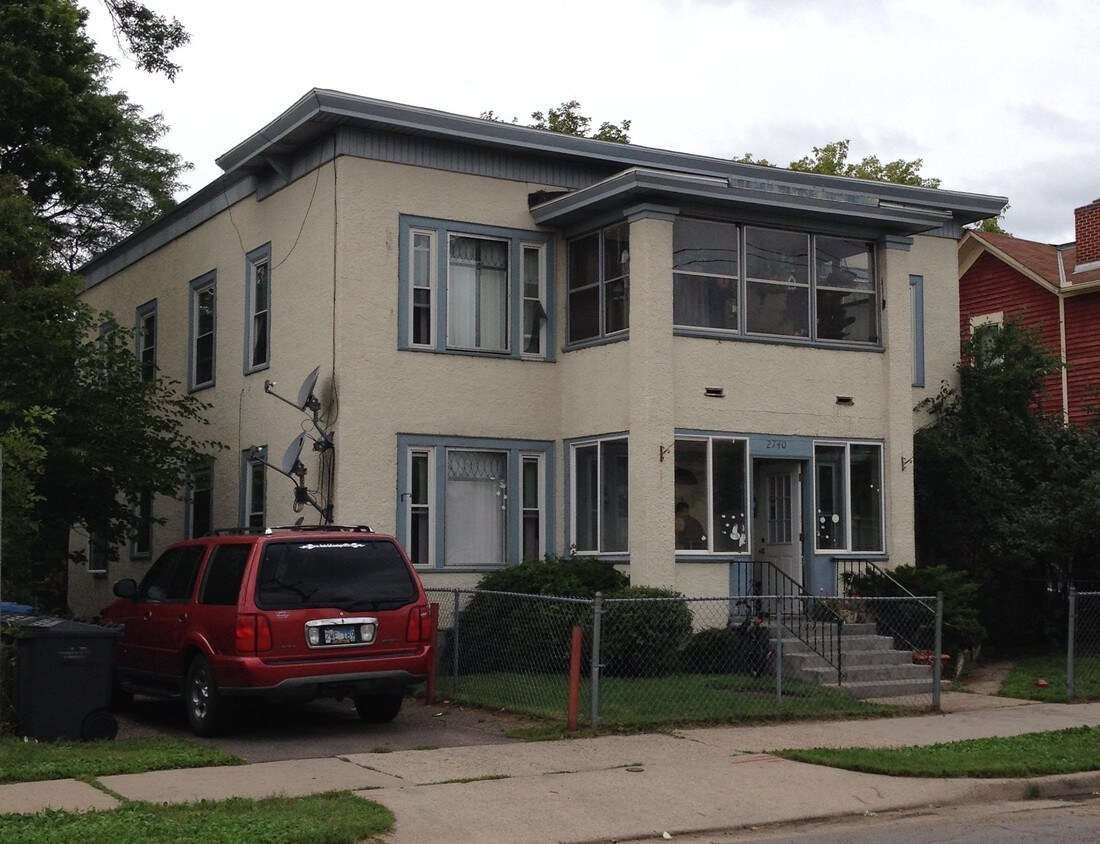 Primary Photo - 2740 Oakland Ave