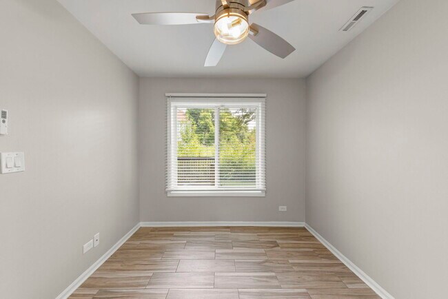 Foto del edificio - 2661 Prairieview Ln S