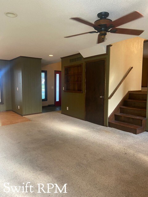Building Photo - 1110 S Avalon Ln