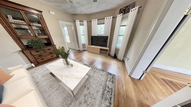Foto del edificio - 296 Highland Ave