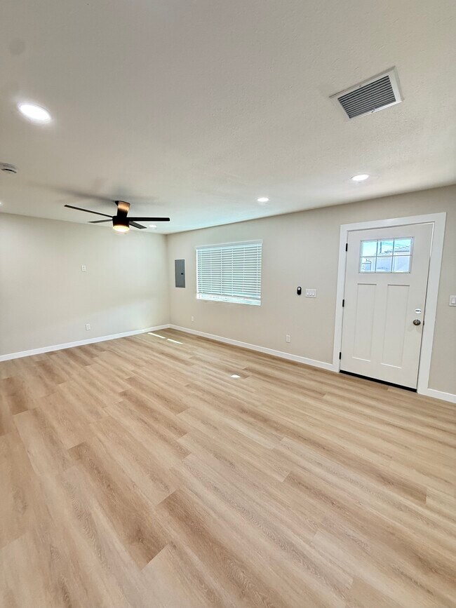 Foto del edificio - 1007 W 225th St