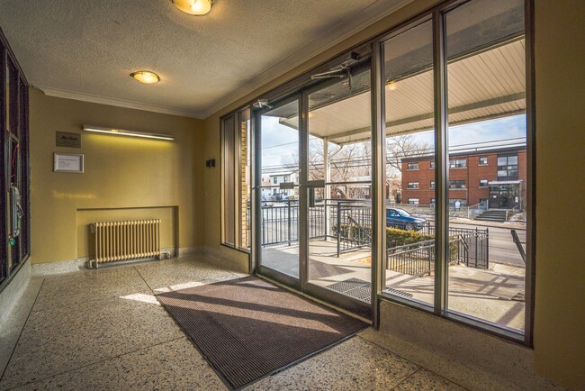 Building Photo - 612 Dawes Rd