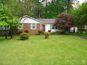 Building Photo - 309 Holtz Ln