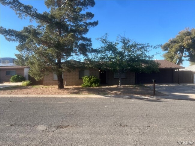 Foto del edificio - 1055 Hillside Dr