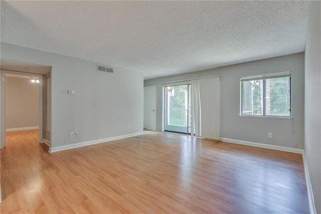 Building Photo - 1516 Wingate Way