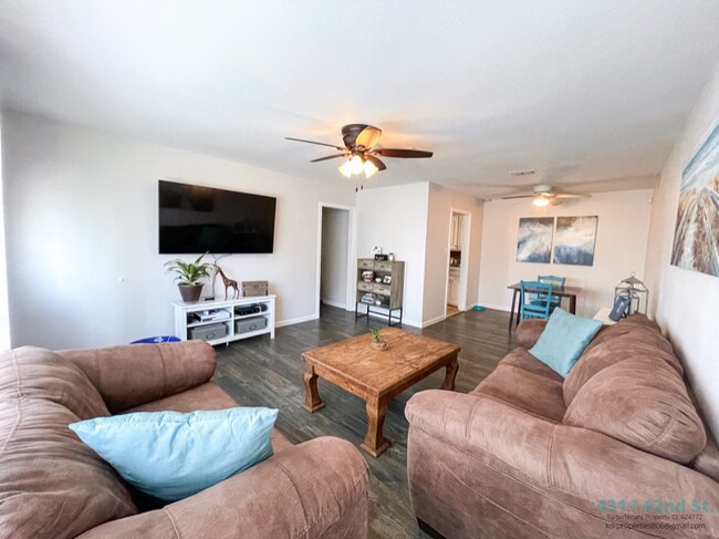 Foto del edificio - 4311 42nd St