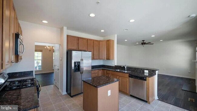 Foto del edificio - 11830 Steeplebush Dr