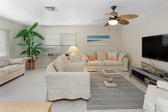 Foto del edificio - 330 Van Buren St