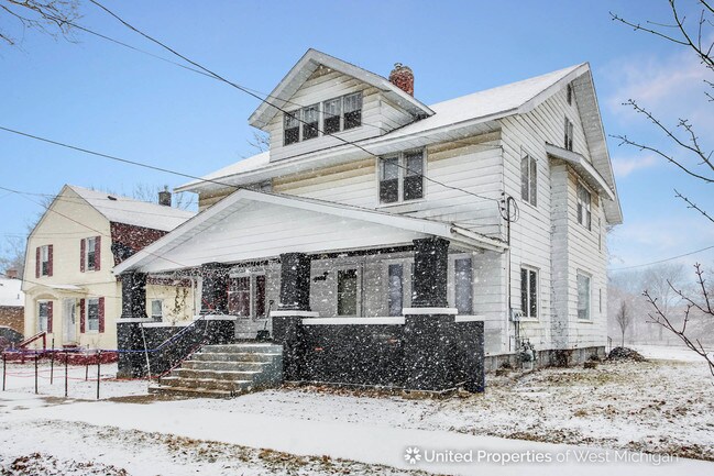 Foto del edificio - 433 Lincoln Ave NW