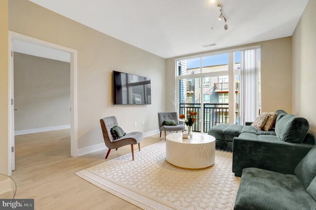 Foto del edificio - 145 Riverhaven Dr