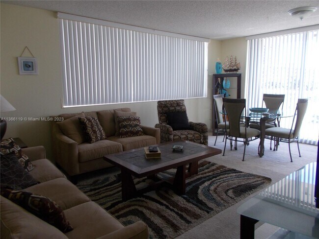 Building Photo - 3161 S Ocean Dr
