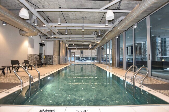 Foto del edificio - 60 E Randolph St