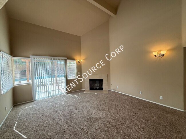 Building Photo - 40270 Homeridge Dr