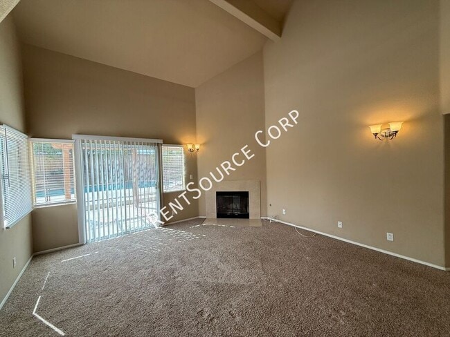 Foto del edificio - 40270 Homeridge Dr